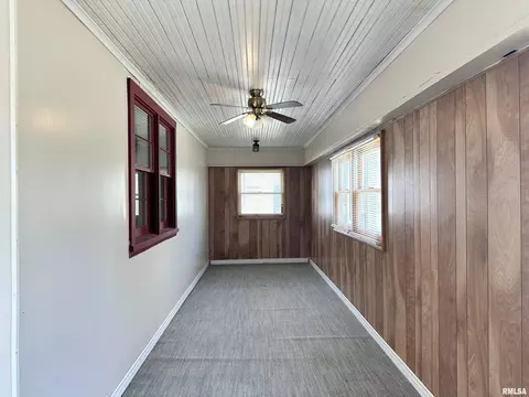 403 S State St, Christopher, IL 62822 photo 22