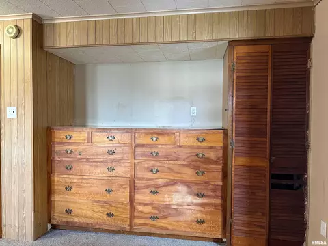 403 S State St, Christopher, IL 62822 photo 14