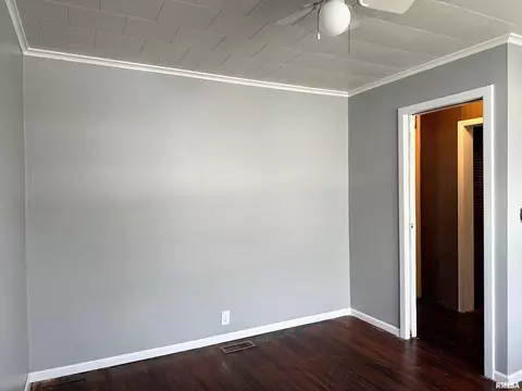 403 S State St, Christopher, IL 62822 photo 32