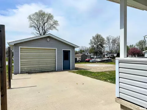 403 S State St, Christopher, IL 62822 photo 47