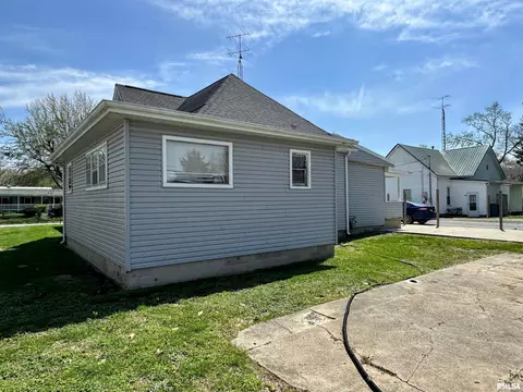 403 S State St, Christopher, IL 62822 photo 44