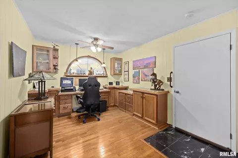 312 Circle Dr, Salem, IL 62881 photo 6