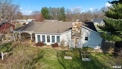 312 Circle Dr, Salem, IL 62881 photo 32