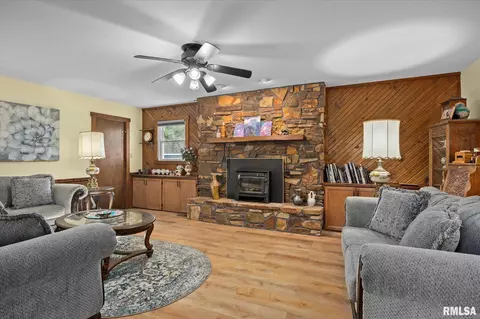 312 Circle Dr, Salem, IL 62881 photo 14