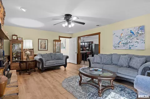 312 Circle Dr, Salem, IL 62881 photo 13
