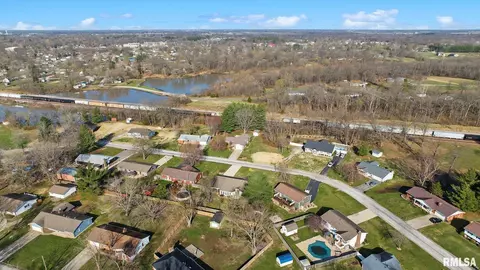 312 Circle Dr, Salem, IL 62881 photo 39