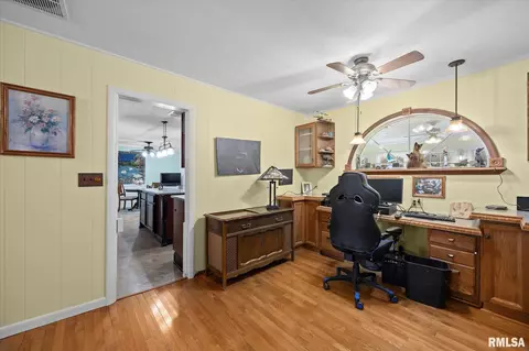 312 Circle Dr, Salem, IL 62881 photo 7
