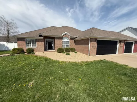 1108 Folgers St, Marion, IL 62959
