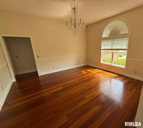 1108 Folgers St, Marion, IL 62959 photo 9
