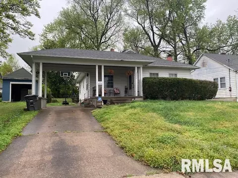 202 N Almond St, Carbondale, IL 62901