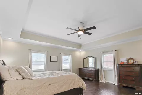 302 W Sylvester St, Christopher, IL 62822 photo 15