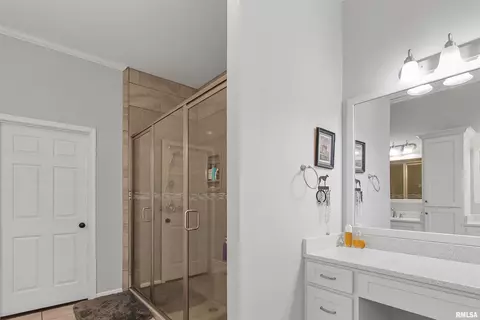 302 W Sylvester St, Christopher, IL 62822 photo 19