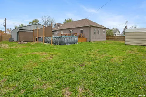 302 W Sylvester St, Christopher, IL 62822 photo 28