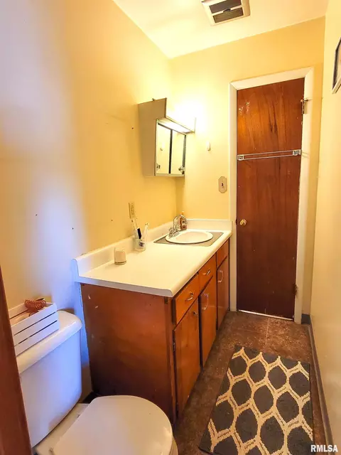 1122 Rider St, Flora, IL 62839 photo 22