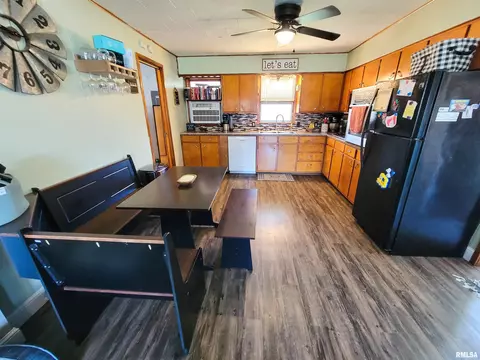 1122 Rider St, Flora, IL 62839 photo 18