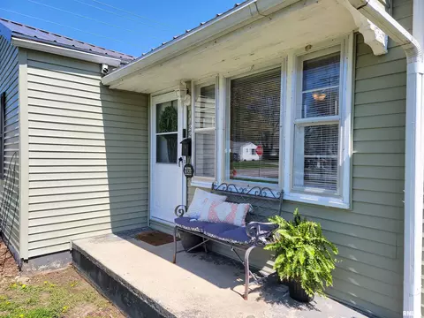 1122 Rider St, Flora, IL 62839 photo 5