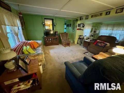 1305 S Maple St, Centralia, IL 62801 photo 6
