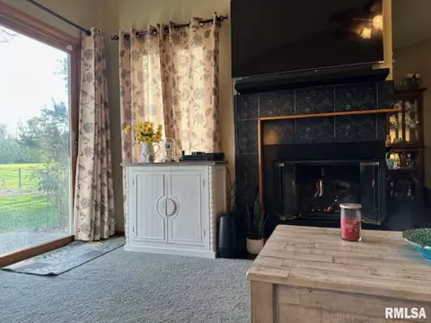 3 Suburban Dr, Murphysboro, IL 62966 photo 8