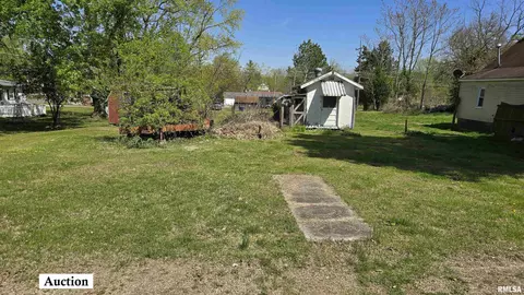803 Barham Ave, Johnston City, IL 62951