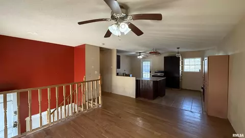 1446 E 4th, Centralia, IL 62801 photo 4
