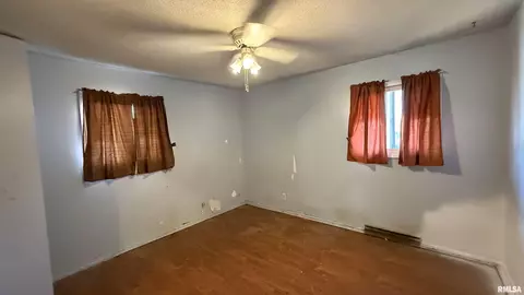 1446 E 4th, Centralia, IL 62801 photo 9