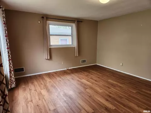 2809 Cherry St, Mount Vernon, IL 62864 photo 4