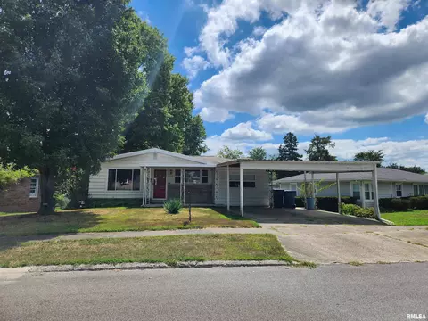 2809 Cherry St, Mount Vernon, IL 62864