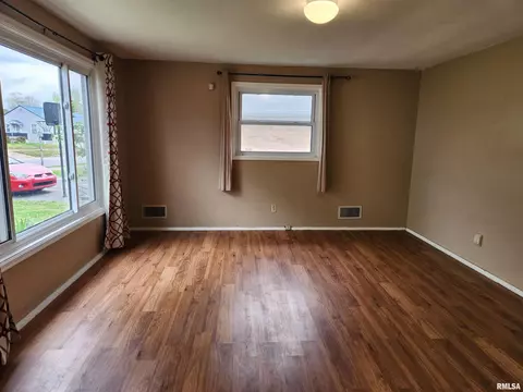 2809 Cherry St, Mount Vernon, IL 62864 photo 3