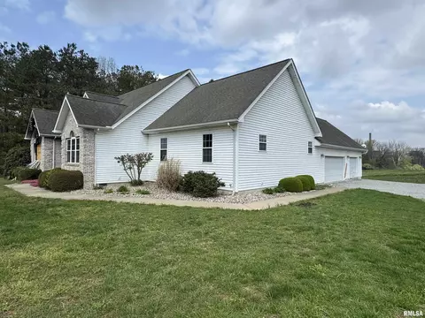 873 Hogan Dr, Marion, IL 62959 photo 3