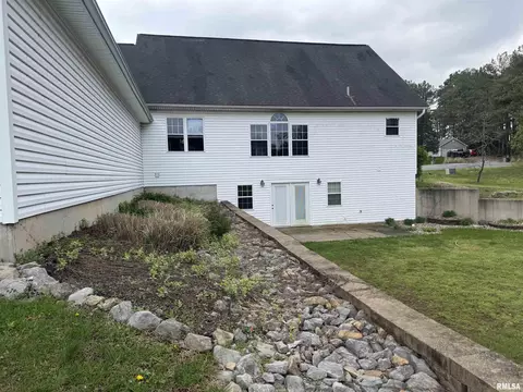 873 Hogan Dr, Marion, IL 62959 photo 4
