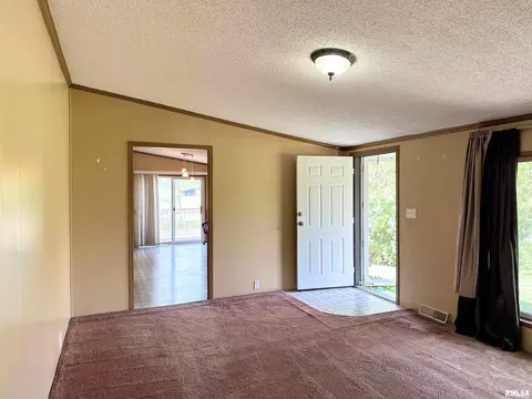 15079 E Gibson Rd, Mount Vernon, IL 62864 photo 5