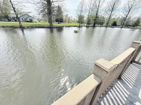 206 Fox Creek Rd, Flora, IL 62839 photo 5