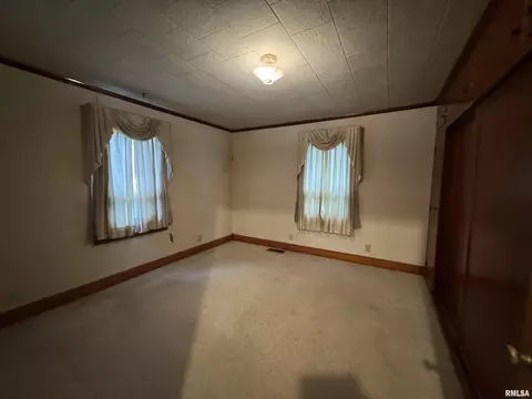 809 W Chestnut St, Marion, IL 62959 photo 11