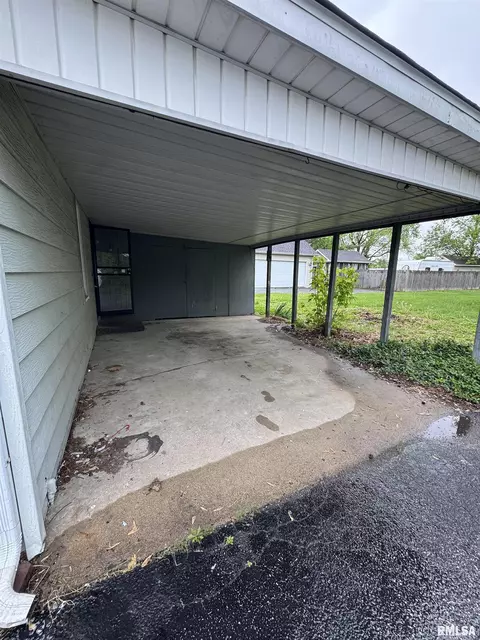 809 W Chestnut St, Marion, IL 62959 photo 15