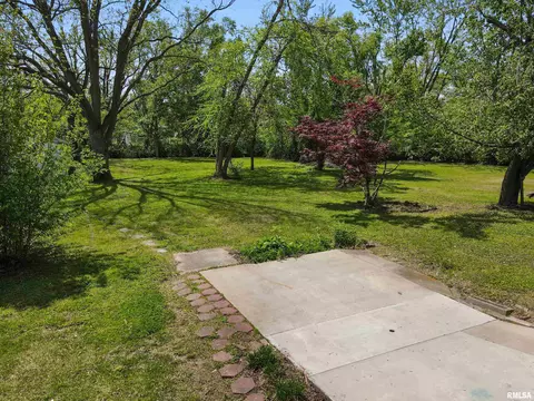 1813 Smith St, Eldorado, IL 62930 photo 19