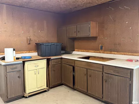 600 S 23rd St, Mount Vernon, IL 62864 photo 22