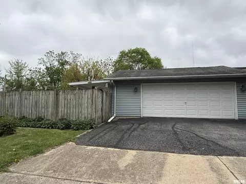 600 S 23rd St, Mount Vernon, IL 62864 photo 2