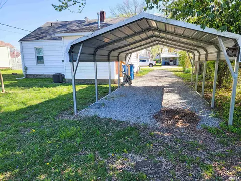 439 Fair Ave, Flora, IL 62839 photo 43