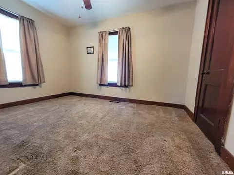 439 Fair Ave, Flora, IL 62839 photo 30