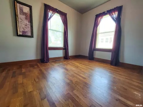 439 Fair Ave, Flora, IL 62839 photo 32