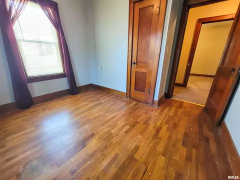 439 Fair Ave, Flora, IL 62839 photo 33