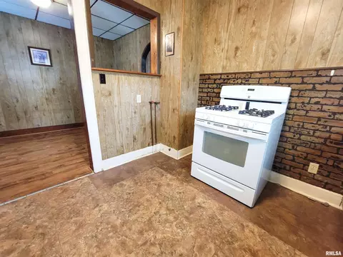 439 Fair Ave, Flora, IL 62839 photo 21