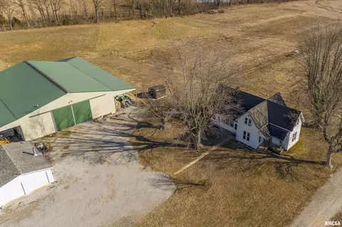 5825 Moscow Rd, Dongola, IL 62926