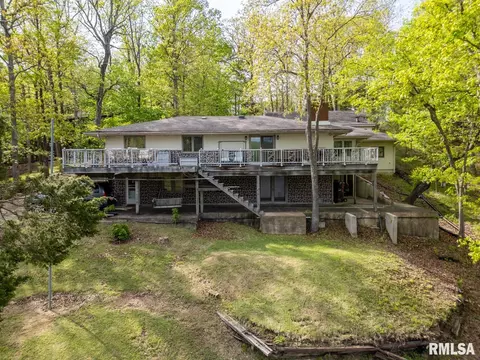 2581 S Lakeshore Dr, Goreville, IL 62939