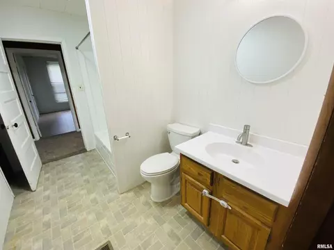 605 N Cedar St, Sandoval, IL 62882 photo 13