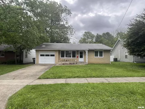511 N Springer St, Carbondale, IL 62901