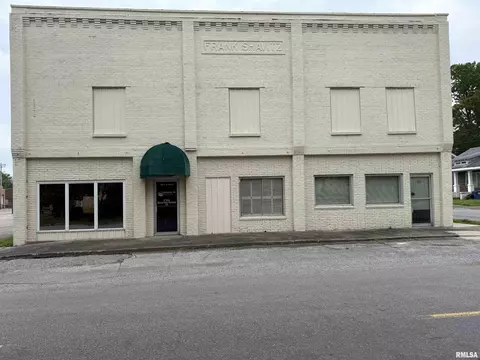 520 S Mckinley St, Harrisburg, IL 62946