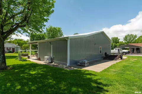 24 Karen Dr, Christopher, IL 62822 photo 35