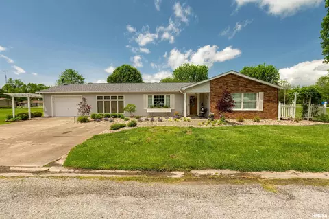24 Karen Dr, Christopher, IL 62822 photo 3