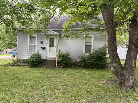 621 S 6th St, Herrin, IL 62948 photo 2